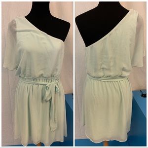 Express offshoulder dress